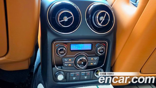 Jaguar XJ 2018 — photo 18