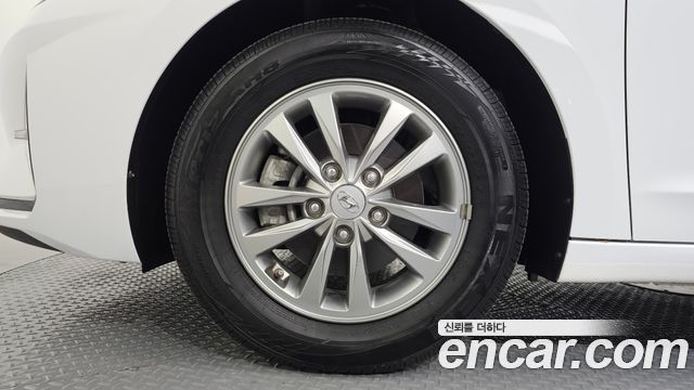 Hyundai AVANTE 2020 — photo 5