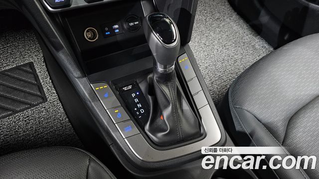 Hyundai AVANTE 2020 — photo 12