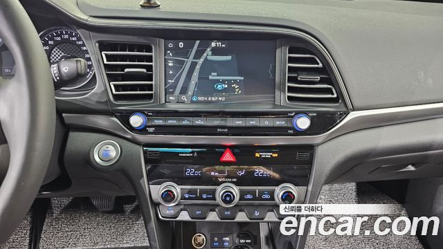 Hyundai AVANTE 2020 — photo 19