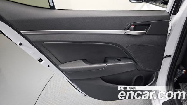 Hyundai AVANTE 2020 — photo 15