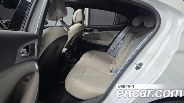 Genesis G70 2023 — photo 18