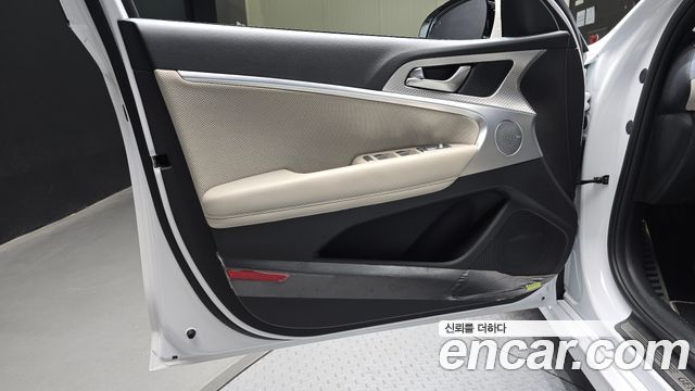 Genesis G70 2023 — photo 14