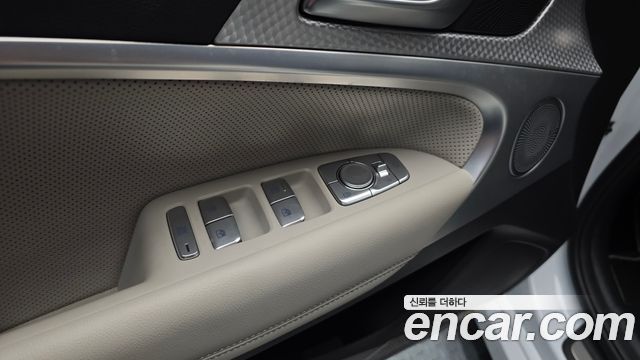 Genesis G70 2023 — photo 29
