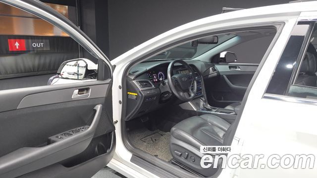 Hyundai Sonata 2015 — photo 13