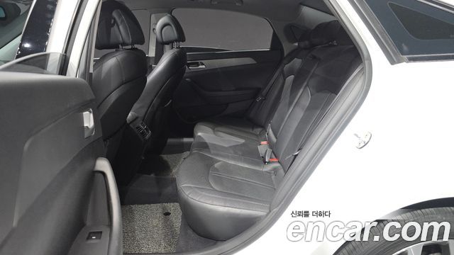 Hyundai Sonata 2015 — photo 18