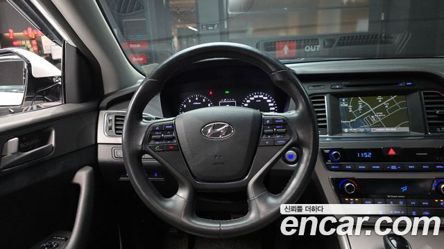 Hyundai Sonata 2015 — photo 19