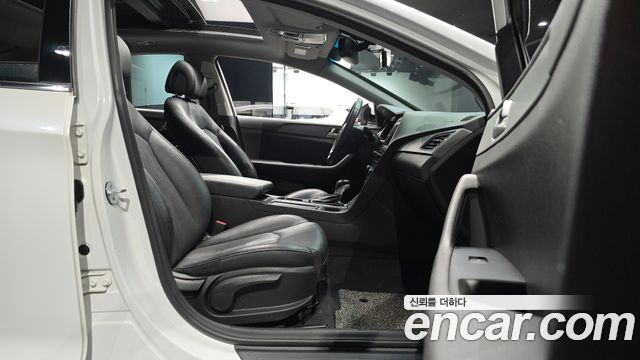 Hyundai Sonata 2015 — photo 16