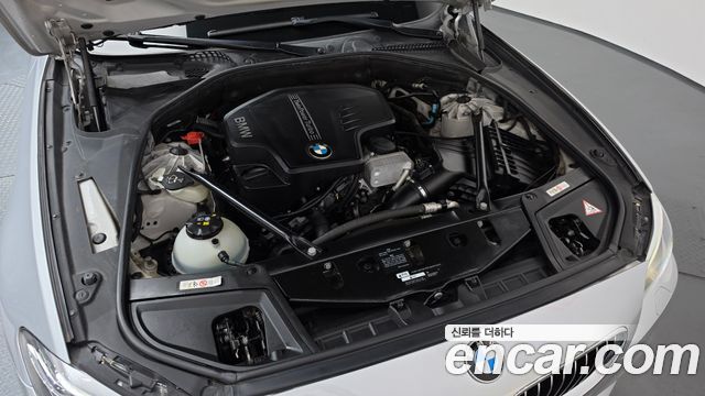BMW 5-Series 2016 — photo 6