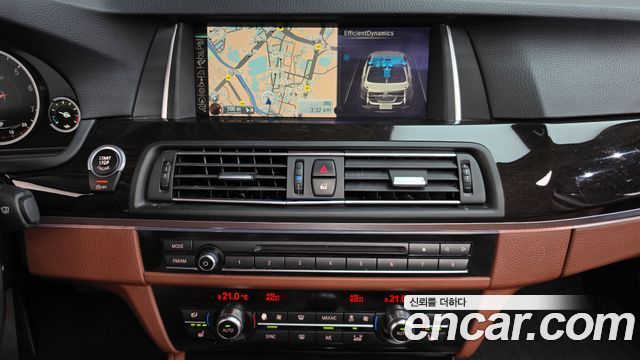 BMW 5-Series 2016 — photo 14