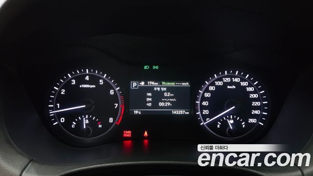 Genesis G80 2018 — photo 11