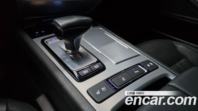 Genesis G80 2018 — photo 12