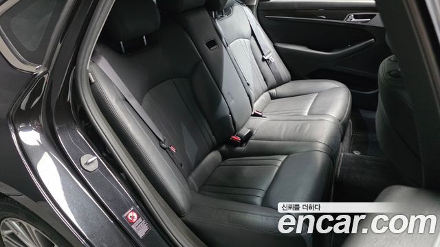 Genesis G80 2018 — photo 17