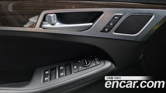 Genesis G80 2018 — photo 24