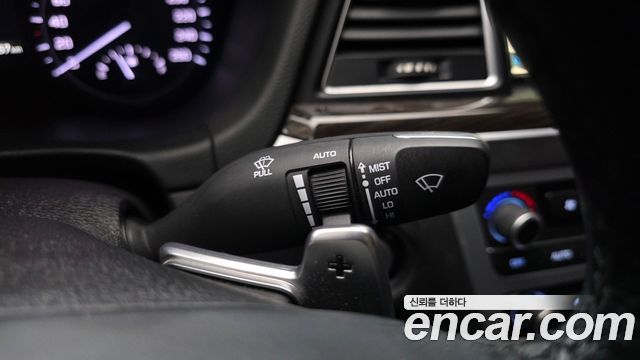 Genesis G80 2018 — photo 26