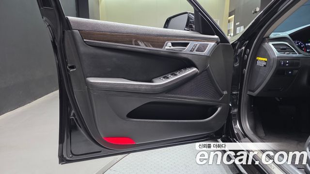 Genesis G80 2018 — photo 14