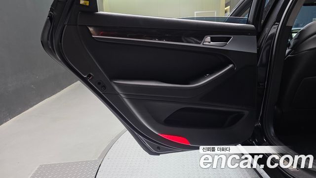 Genesis G80 2018 — photo 15