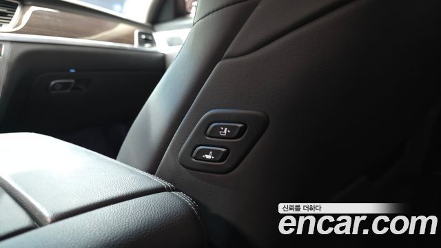 Genesis G80 2018 — photo 27