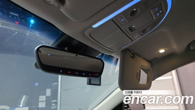Genesis G80 2018 — photo 29