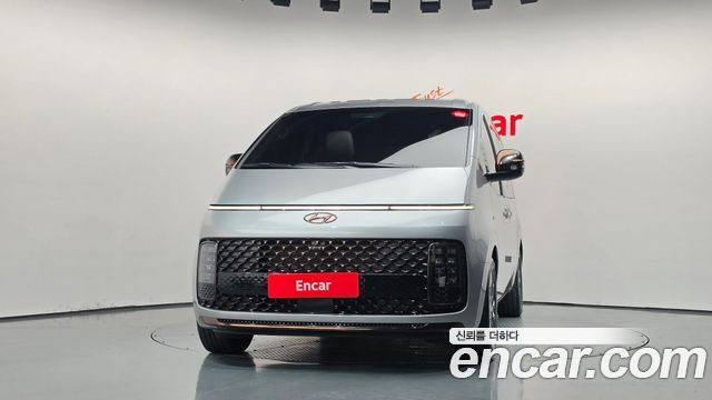 Hyundai Staria 2022 — photo 3