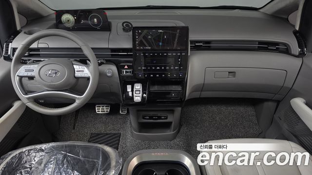 Hyundai Staria 2022 — photo 10