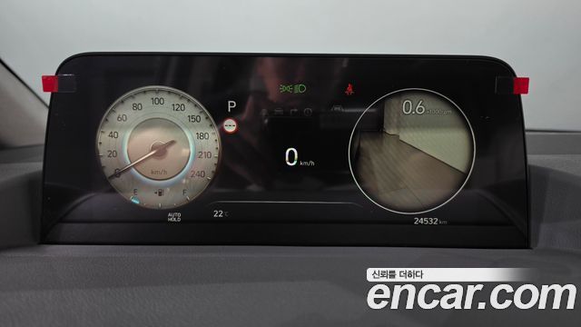 Hyundai Staria 2022 — photo 11