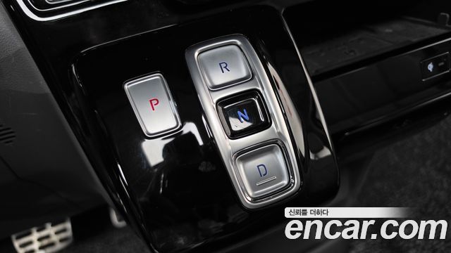 Hyundai Staria 2022 — photo 12