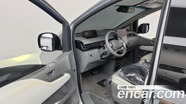 Hyundai Staria 2022 — photo 13