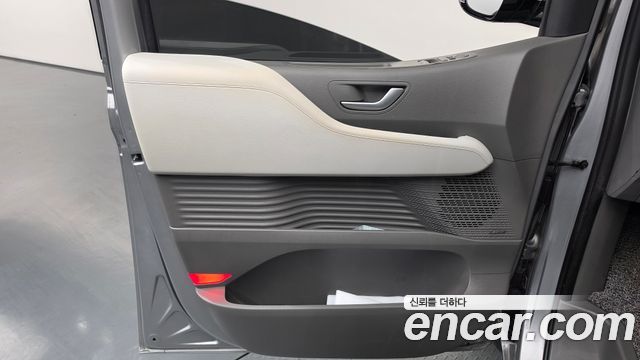 Hyundai Staria 2022 — photo 14
