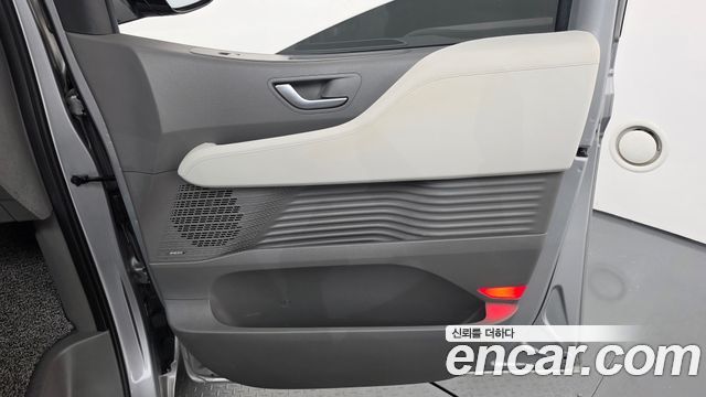 Hyundai Staria 2022 — photo 15