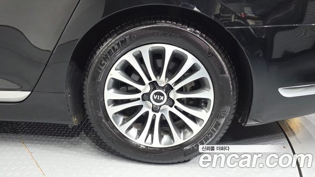 Kia K9 2013 — photo 7