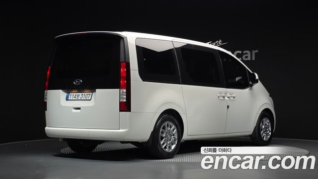 Hyundai Staria 2022 — photo 2