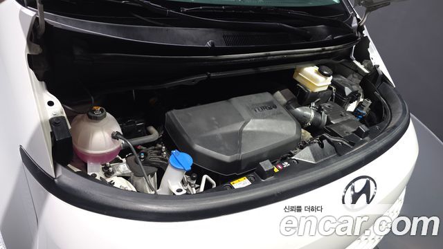 Hyundai Staria 2022 — photo 6