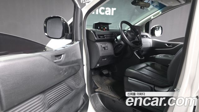 Hyundai Staria 2022 — photo 13