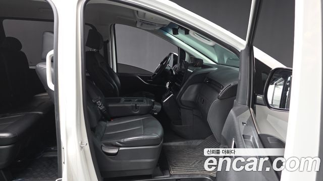 Hyundai Staria 2022 — photo 17