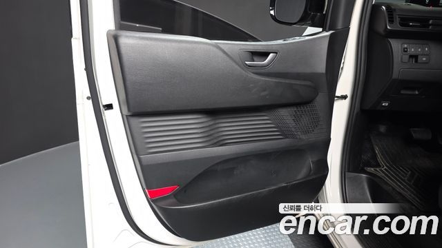 Hyundai Staria 2022 — photo 14