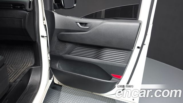 Hyundai Staria 2022 — photo 15