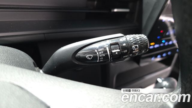 Hyundai Staria 2022 — photo 28