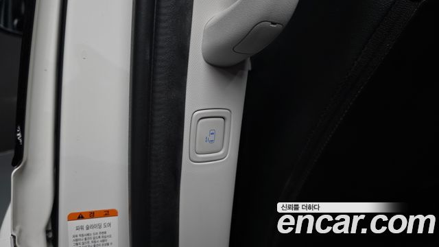 Hyundai Staria 2022 — photo 31