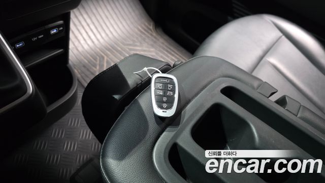 Hyundai Staria 2022 — photo 33