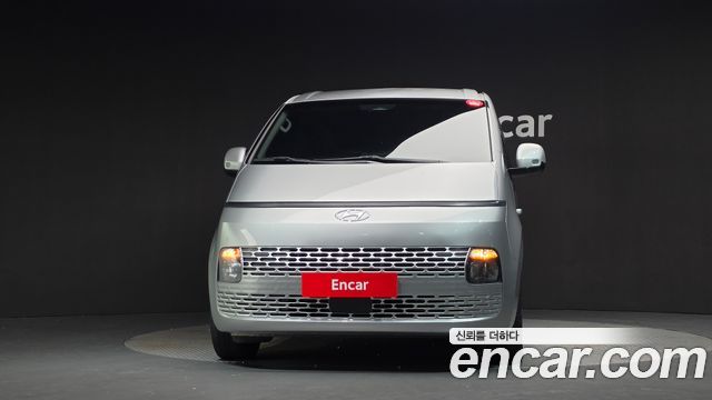 Hyundai Staria 2022 — photo 3