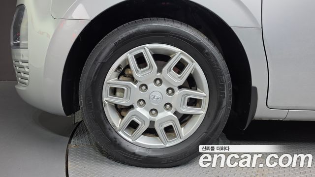 Hyundai Staria 2022 — photo 5