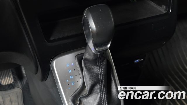 Hyundai Staria 2022 — photo 9