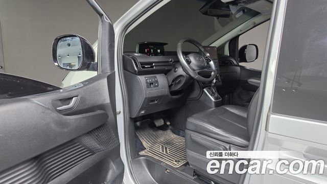 Hyundai Staria 2022 — photo 11