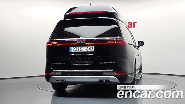 Kia Canival 2021 — photo 4