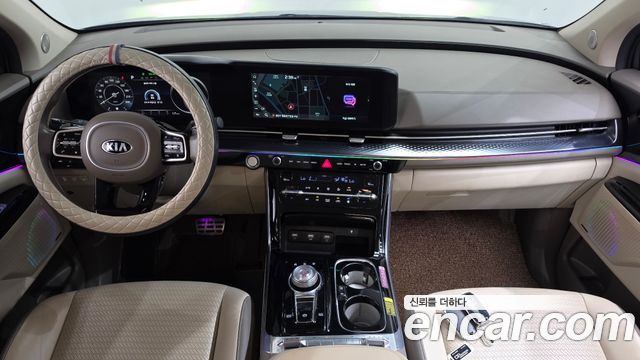 Kia Canival 2021 — photo 10