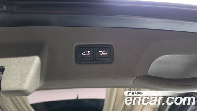Kia Canival 2021 — photo 22