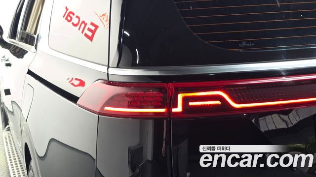 Kia Canival 2021 — photo 9