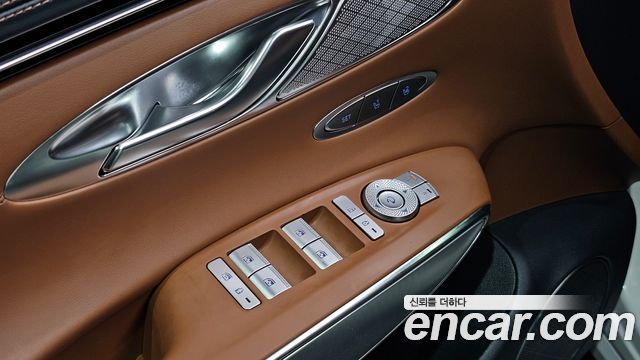 Genesis GV70 2023 — photo 15