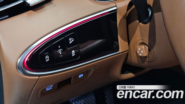 Genesis GV70 2023 — photo 17